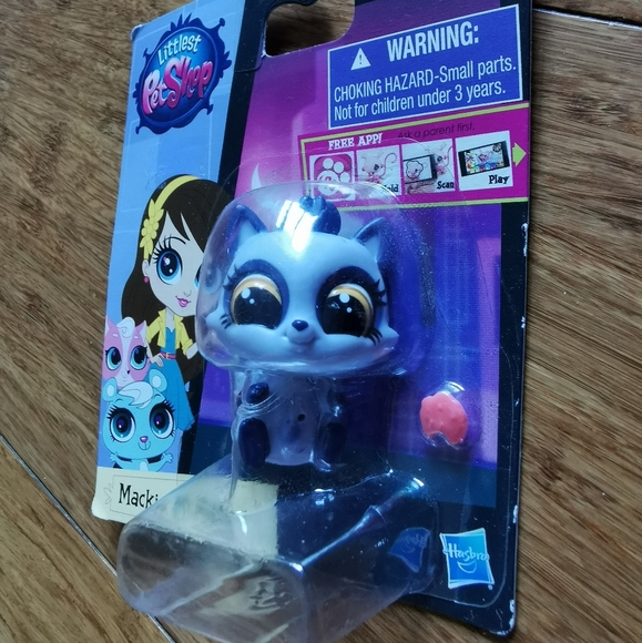 ***Sold***Littlest pet shop Mackie Mcmask - Picture 2 of 8